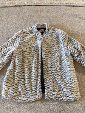 Alfred Dunner Light Gray Faux Fur Textured Jacket Size 14